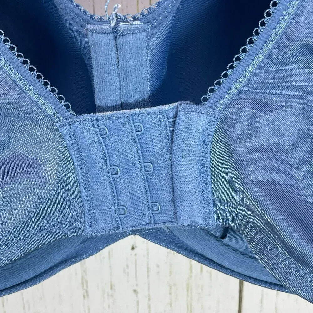 Wacoal Womens Size 40DD Basic Beauty T-shirt Spacer Bra Underwire 853192 Blue_5